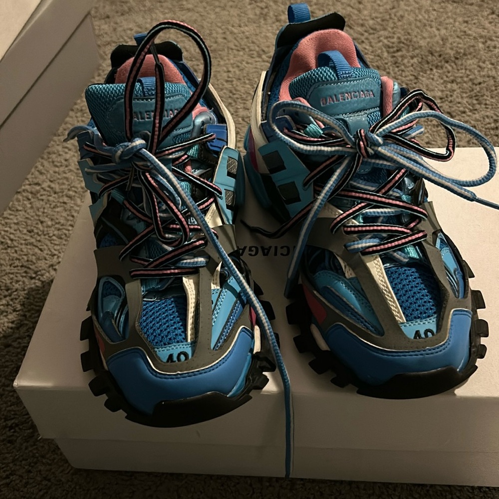 Balenciaga Tracks